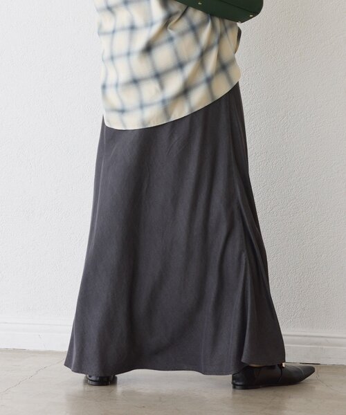 RIVE DROITE(リヴドロワ)の「【セットアップ可】ドレーピーデニムバイアススカート(スカート・レディース・サックスブルー/ブラック・36/38)」の20枚目の写真