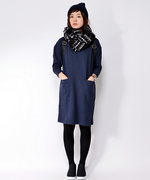 LBC(エルビーシー)の「omコットンポリ裏毛プチハイネックワンピース (ワンピース・レディース・アッシュグレー/オリーブ/ネイビー・MEDIUM/LARGE)」の3枚目の写真