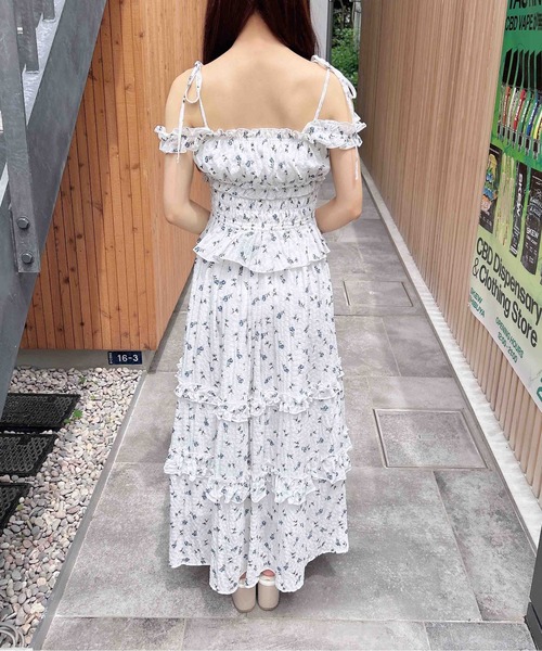 INGNI(イング)の「花柄フリルティアードスカート(セットアップ対応)(スカート・レディース・ブラック×ブルー/ホワイト×イエロー/ホワイト×ブルー・FREE)」の14枚目の写真