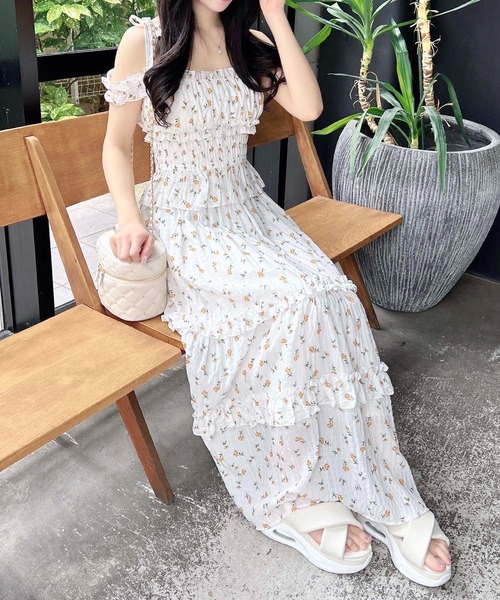 INGNI(イング)の「花柄フリルティアードスカート(セットアップ対応)(スカート・レディース・ブラック×ブルー/ホワイト×イエロー/ホワイト×ブルー・FREE)」の18枚目の写真