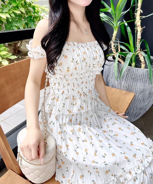 INGNI(イング)の「花柄フリルティアードスカート(セットアップ対応)(スカート・レディース・ブラック×ブルー/ホワイト×イエロー/ホワイト×ブルー・FREE)」の21枚目の写真