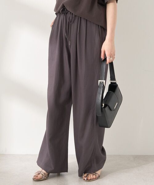 AMERICAN HOLIC（アメリカンホリック）の「接触冷感リネンブレンドタックワイドパンツ（その他パンツ・レディース・ベージュ/オリーブ/ブラック/ライトブルー/チャコールグレー・L/M）」の12枚目の写真