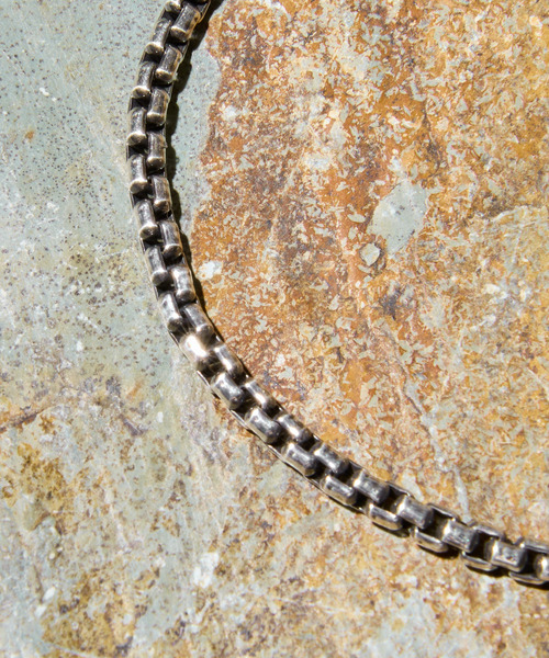 HARIM(ハリム)の「HARIM ハリム / NARROW SQUARE BLOCK CHAIN BRACELET シルバー925ナロースクエアブロックチェーンブレスレット / HRC019 BC(ブレスレット・メンズ・シルバー・FREE)」の4枚目の写真
