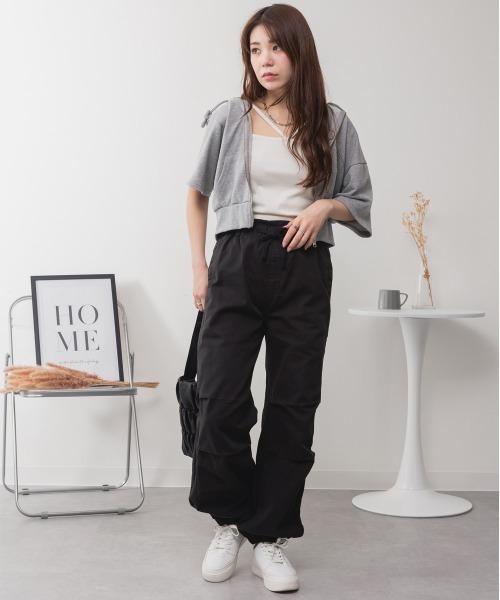 RCD(アールシーディー)の「リラックスワイド パラシュートパンツ(チノパンツ・レディース・ベージュ/ブラック/カーキ・M/L/LL/3L/4L)」の5枚目の写真