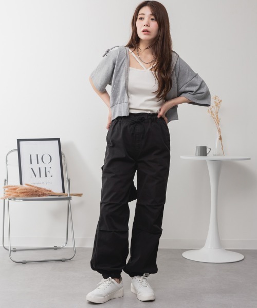 RCD(アールシーディー)の「リラックスワイド パラシュートパンツ(チノパンツ・レディース・ベージュ/ブラック/カーキ・M/L/LL/3L/4L)」の6枚目の写真