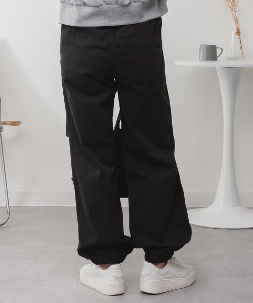 RCD(アールシーディー)の「リラックスワイド パラシュートパンツ(チノパンツ・レディース・ベージュ/ブラック/カーキ・M/L/LL/3L/4L)」の12枚目の写真