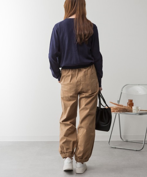 RCD(アールシーディー)の「リラックスワイド パラシュートパンツ(チノパンツ・レディース・ベージュ/ブラック/カーキ・M/L/LL/3L/4L)」の19枚目の写真