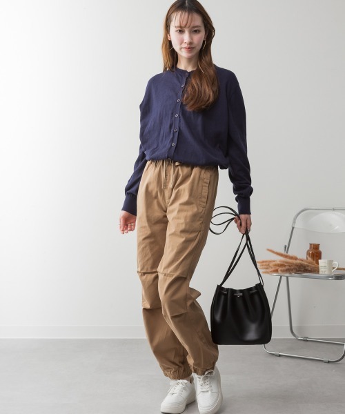 RCD(アールシーディー)の「リラックスワイド パラシュートパンツ(チノパンツ・レディース・ベージュ/ブラック/カーキ・M/L/LL/3L/4L)」の22枚目の写真