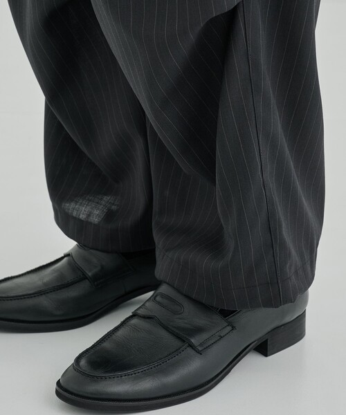 UNITED TOKYO（ユナイテッドトウキョウ）の「SUMMER WOOL パラシュートパンツ（カーゴパンツ・メンズ・ブラック/グレイッシュベージュ・1/2）」の10枚目の写真