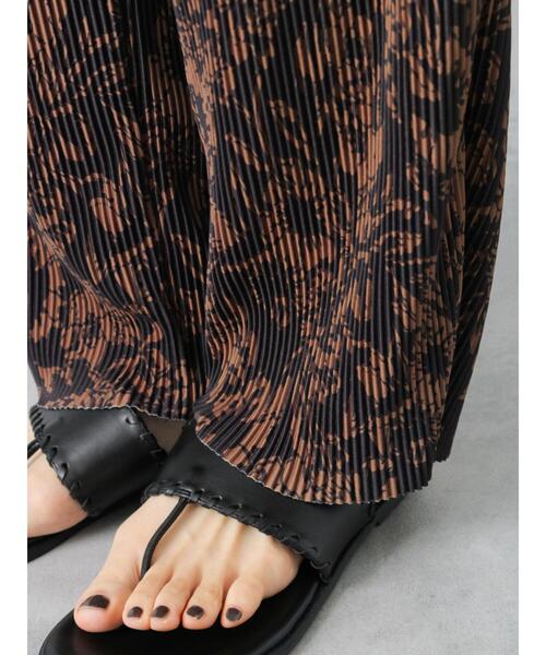 Lugnoncure(ルノンキュール)の「【セルフカット】無地/柄アソートプリーツパンツ(その他パンツ・レディース・ブラウン/オフホワイト/ブルー/ネイビー/ブラック・F)」の21枚目の写真