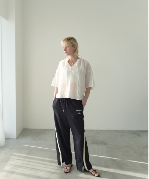 Muel Chic(ミュエルシック)の「Mont sheer blouse モントシアーブラウス(シャツ/ブラウス・レディース・コーラルピンク/ホワイト/ブラック・FREE)」の11枚目の写真