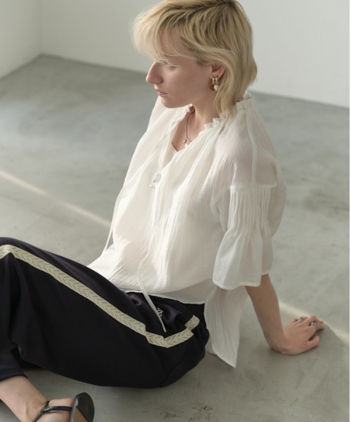 Muel Chic(ミュエルシック)の「Mont sheer blouse モントシアーブラウス(シャツ/ブラウス・レディース・コーラルピンク/ホワイト/ブラック・FREE)」の10枚目の写真