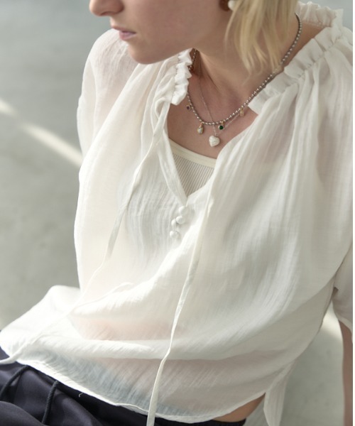 Muel Chic(ミュエルシック)の「Mont sheer blouse モントシアーブラウス(シャツ/ブラウス・レディース・コーラルピンク/ホワイト/ブラック・FREE)」の14枚目の写真