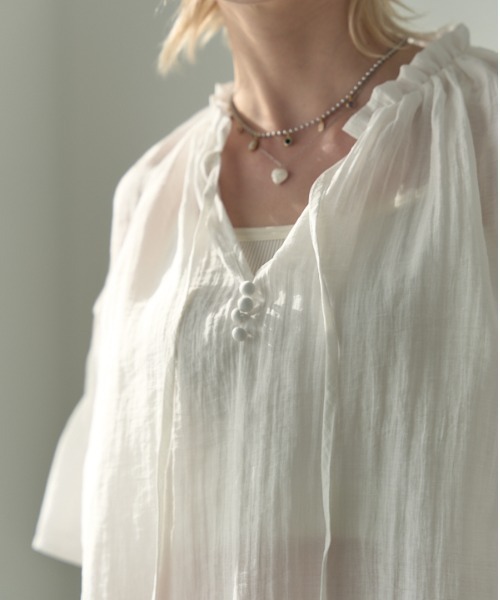 Muel Chic(ミュエルシック)の「Mont sheer blouse モントシアーブラウス(シャツ/ブラウス・レディース・コーラルピンク/ホワイト/ブラック・FREE)」の12枚目の写真
