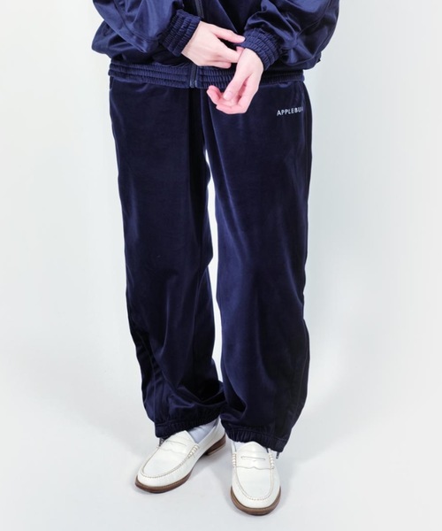 APPLEBUM（アップルバム）の「Velour Track Pants（その他パンツ・メンズ・ブラック/ネイビー・MEDIUM/LARGE/X-LARGE）」の2枚目の写真