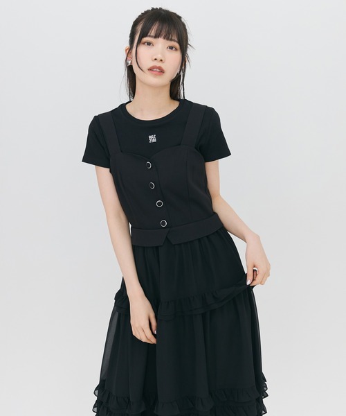 REDYAZEL(レディアゼル)の「ビスチェ×メニーフリルティアードワンピース(ワンピース・レディース・ブラック/オフホワイト/グレー・FREE)」の4枚目の写真