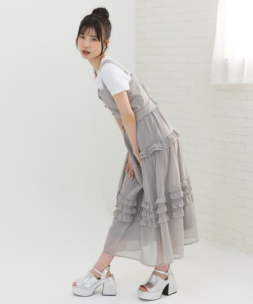 REDYAZEL(レディアゼル)の「ビスチェ×メニーフリルティアードワンピース(ワンピース・レディース・ブラック/オフホワイト/グレー・FREE)」の11枚目の写真