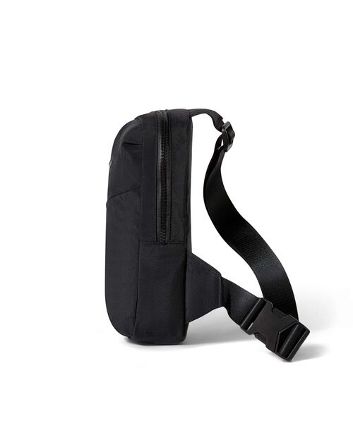 NIKE(ナイキ)の「ナイキ オーラ クロスボディバッグ (5L) / Nike Aura Crossbody Bag (5L) HF7038-013 Black(ボディバッグ/ウエストポーチ・メンズ・ブラック・ONE SIZE)」の3枚目の写真