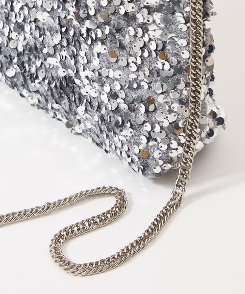 AIMER（エメ）の「【WEB限定】リングハンドルスパンコールパーティーバッグ（ハンドバッグ・レディース・ベージュ/シルバー・FREE）」の9枚目の写真