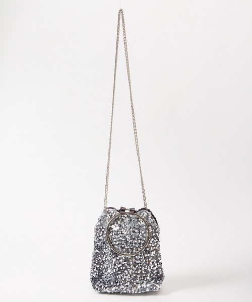 AIMER（エメ）の「【WEB限定】リングハンドルスパンコールパーティーバッグ（ハンドバッグ・レディース・ベージュ/シルバー・FREE）」の11枚目の写真