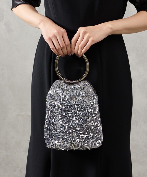 AIMER（エメ）の「【WEB限定】リングハンドルスパンコールパーティーバッグ（ハンドバッグ・レディース・ベージュ/シルバー・FREE）」の12枚目の写真