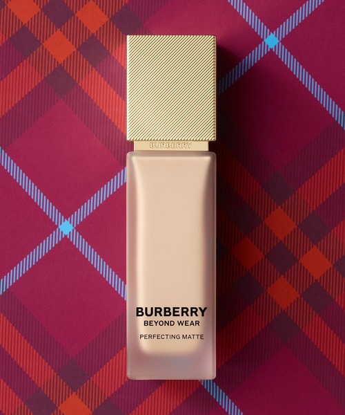 バーバリー ビヨンドウェアパーフェクティングマット 10 FAIR WARM Burberry Beauty / バーバリー ビヨンド ウェア パーフェクティング