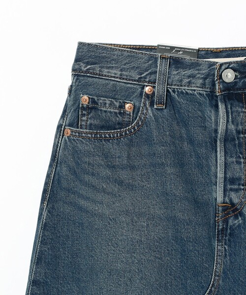 Ray BEAMS(レイビームス)の「LEVI’S(R) / Aラインデニムスカート ミディアムインディゴ(デニムスカート・レディース・インディゴブルー・24inch/25inch)」の8枚目の写真