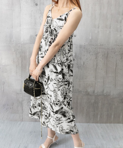 Miniministore（ミニミニストア）の「水墨画風キャミワンピース Vネックワンピ（ワンピース・レディース・アイボリー・L/M）」の2枚目の写真