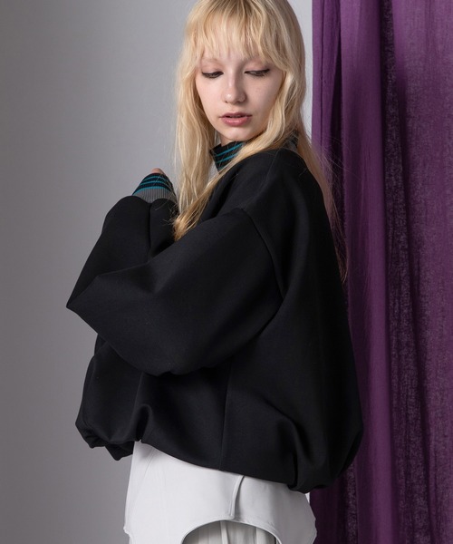 AULA AILA（アウラアイラ）の「マルチボーダーバルーンプルオーバー（Tシャツ/カットソー・レディース・ブラック/レッド/ホワイト・0）」の5枚目の写真