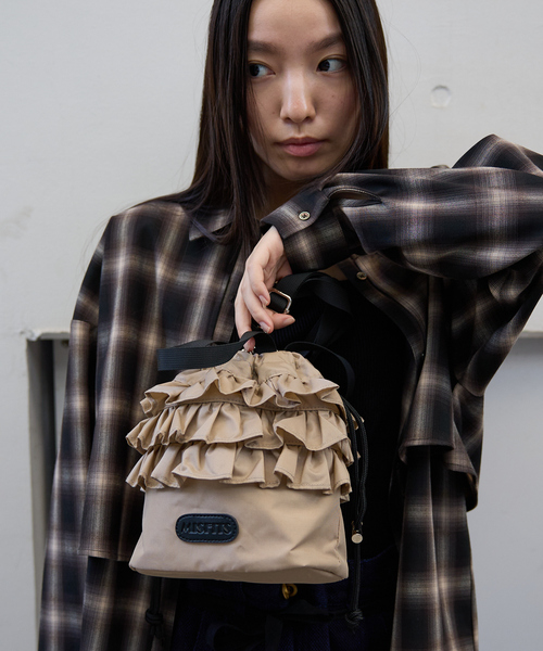 NOMINE（ノミネ）の「【MISFITS】2WAYフリル 巾着 トートバッグ（トートバッグ・レディース・ブラック/グレイッシュベージュ/ダークオレンジ・フリー）」の11枚目の写真