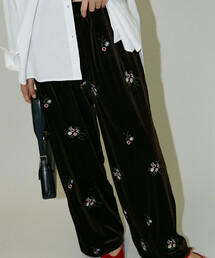 PUBLUX（パブリュクス）の「PUBLUX/パブリュクス 花刺繍 ベロア イージーパンツ　限定展開（その他パンツ）」
