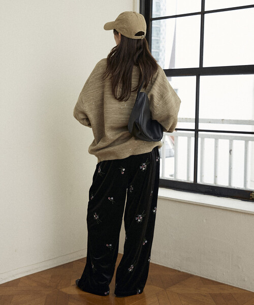 PUBLUX（パブリュクス）の「PUBLUX/パブリュクス 花刺繍 ベロア イージーパンツ　限定展開（その他パンツ・レディース・ブラック/ベージュ/ブラウン・ﾌﾘ-）」の17枚目の写真