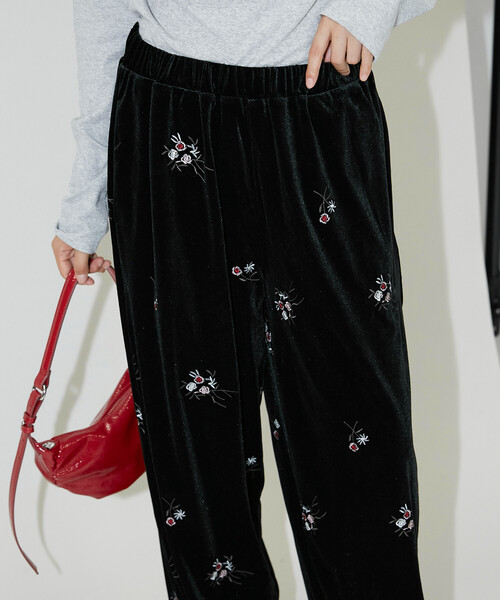 PUBLUX（パブリュクス）の「PUBLUX/パブリュクス 花刺繍 ベロア イージーパンツ　限定展開（その他パンツ・レディース・ブラック/ベージュ/ブラウン・ﾌﾘ-）」の20枚目の写真