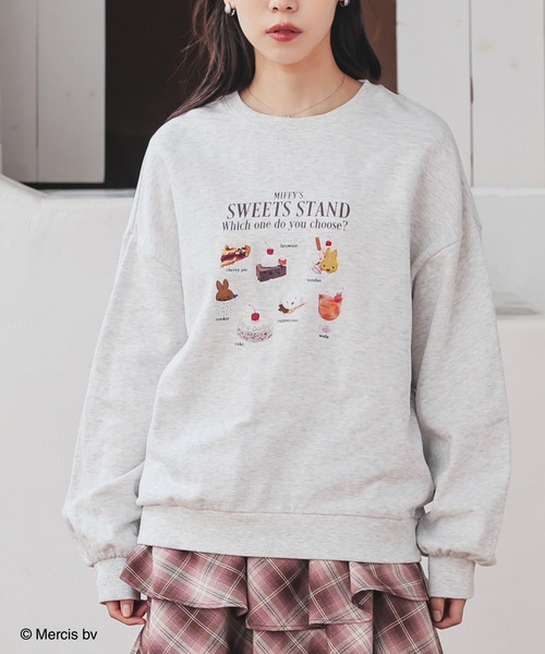 Honeys（ハニーズ）の「ミッフィー／ゆるトップス（スウェット・レディース・アイボリー/オートミール/スミクロ/モカ/ピンク・L/LL/M/S）」の21枚目の写真