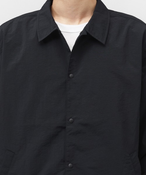 NEW ERA（ニューエラ）の「ニューエラ  NYLON COACH JK BLK（ナイロンジャケット・メンズ・ブラック・LL/L/M）」の10枚目の写真