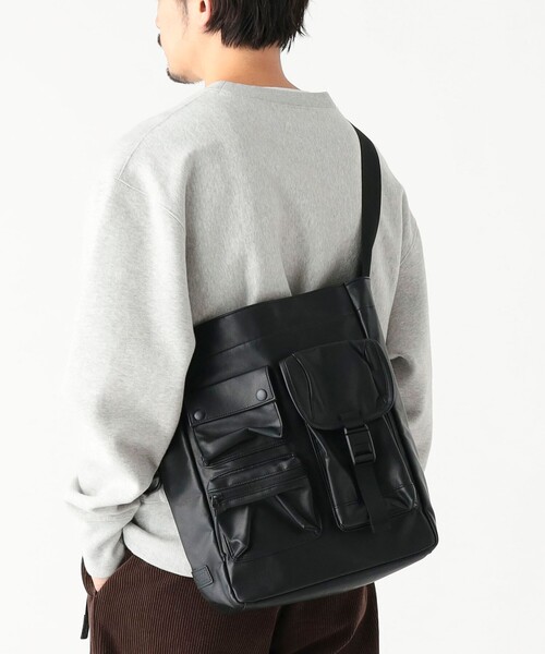 BAICYCLON by Bagjack（バイシクロン バイ バグジャック）の「【別注】BAICYCLON by bagjack / シンセティック レザー ショルダー バッグ（ショルダーバッグ・メンズ・ブラック・ONE SIZE）」の2枚目の写真