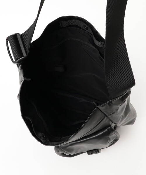 BAICYCLON by Bagjack（バイシクロン バイ バグジャック）の「【別注】BAICYCLON by bagjack / シンセティック レザー ショルダー バッグ（ショルダーバッグ・メンズ・ブラック・ONE SIZE）」の3枚目の写真