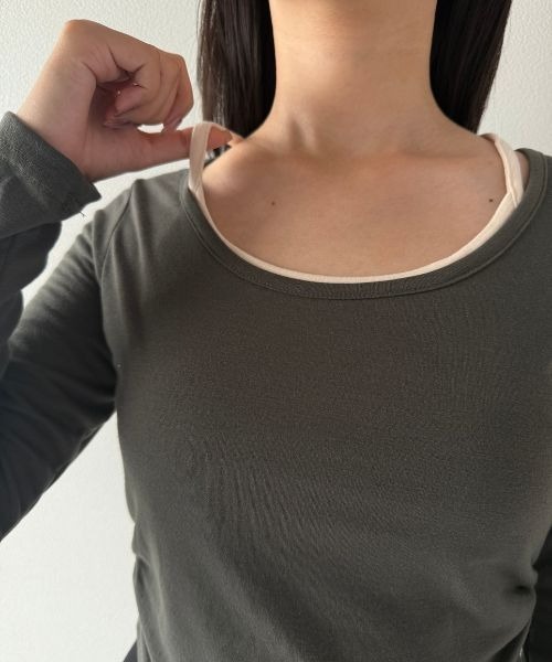 Geeong(ジーオン)の「【ZOZO限定】バイカラー インナーレイヤード カットソー(Tシャツ/カットソー・レディース・カーキ/ホワイト/ブラウン/ブラック・FREE)」の16枚目の写真