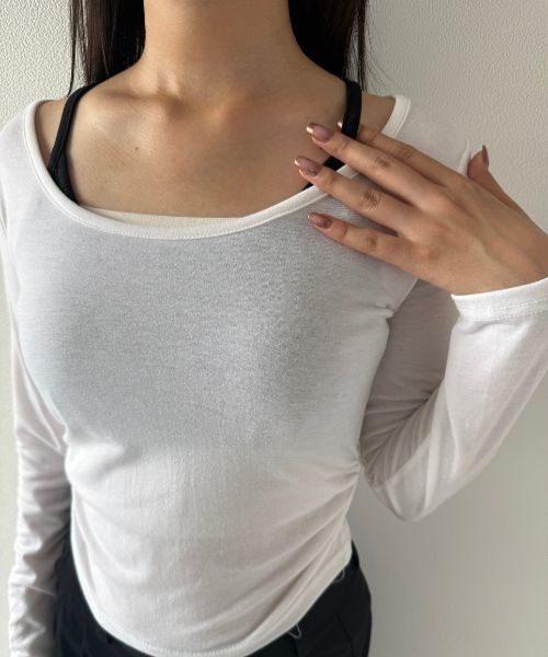 Geeong(ジーオン)の「【ZOZO限定】バイカラー インナーレイヤード カットソー(Tシャツ/カットソー・レディース・カーキ/ホワイト/ブラウン/ブラック・FREE)」の8枚目の写真