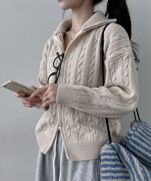 FOXEY⭐上質 イタリア製生地 ダブル ジップアップ ニット カーディガン FOXEY⭐上質 イタリア製生地 ダブル ジップアップ ニット カーディガン