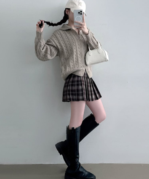 VIVID LADY(ビビッドレディー)の「ダブルジップ ケーブルニットカーディガン(ニット/セーター・レディース・ベージュ/チャコールグレー/クリーム/ブルー/バーガンディー・FREE)」の21枚目の写真