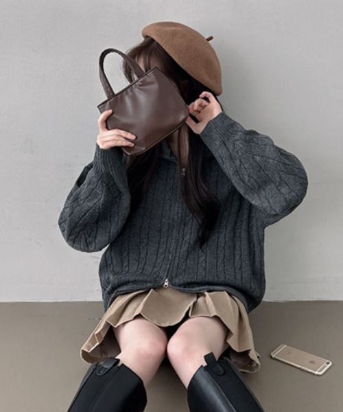 VIVID LADY(ビビッドレディー)の「ダブルジップ ケーブルニットカーディガン(ニット/セーター・レディース・ベージュ/チャコールグレー/クリーム/ブルー/バーガンディー・FREE)」の14枚目の写真