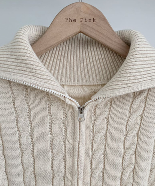VIVID LADY(ビビッドレディー)の「ダブルジップ ケーブルニットカーディガン(ニット/セーター・レディース・ベージュ/チャコールグレー/クリーム/ブルー/バーガンディー・FREE)」の10枚目の写真