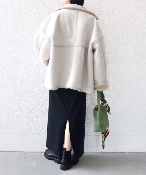 SHIPS（シップス）の「フェイク ムートン ジップ コート（ムートンコート・レディース・ブラック/ナチュラル・ONE SIZE）」の5枚目の写真