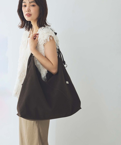 LE VERNIS（ル・ベルニ）の「スエードＫｎｏｔハンドル（ショルダーバッグ・レディース・キャメル/ブラウン・FREE）」の3枚目の写真