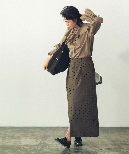 LE VERNIS（ル・ベルニ）の「スエードＫｎｏｔハンドル（ショルダーバッグ・レディース・キャメル/ブラウン・FREE）」の8枚目の写真