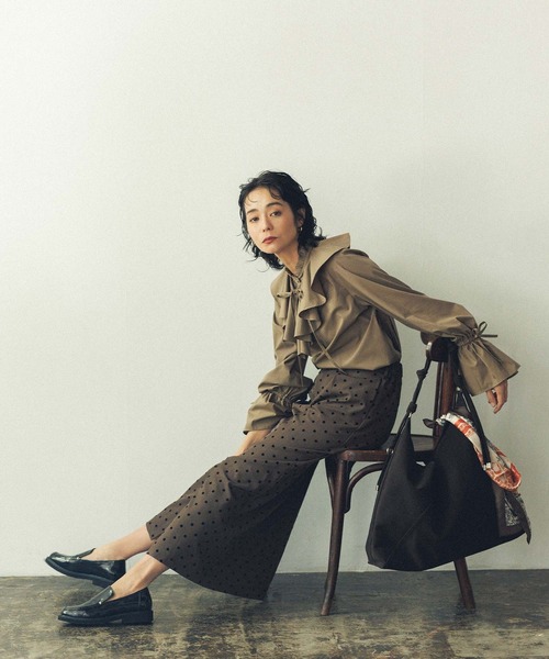 LE VERNIS（ル・ベルニ）の「スエードＫｎｏｔハンドル（ショルダーバッグ・レディース・キャメル/ブラウン・FREE）」の13枚目の写真