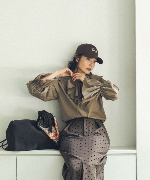 LE VERNIS（ル・ベルニ）の「スエードＫｎｏｔハンドル（ショルダーバッグ・レディース・キャメル/ブラウン・FREE）」の19枚目の写真