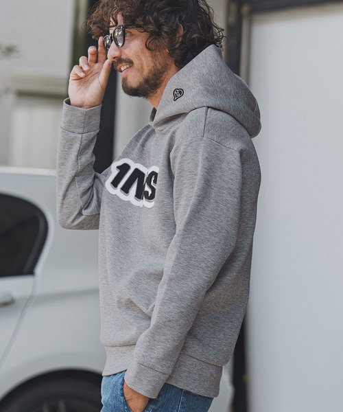 1minute 1second(ワンミニットワンセカンド)の「mpa3958-cardboard hoodie with 1M1S chenille embroidered patch パーカー(1M25F230)(パーカー・メンズ・ネイビー/トップグレー/ブラック・XL/L/M/S)」の6枚目の写真