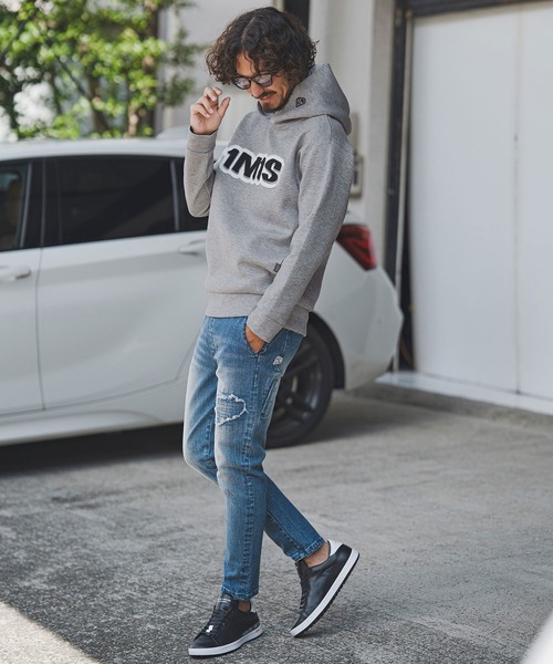 1minute 1second(ワンミニットワンセカンド)の「mpa3958-cardboard hoodie with 1M1S chenille embroidered patch パーカー(1M25F230)(パーカー・メンズ・ネイビー/トップグレー/ブラック・XL/L/M/S)」の9枚目の写真